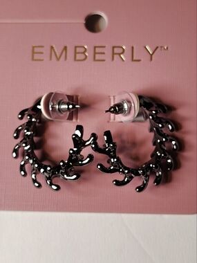 Emberly Black Leaf Vine Hoop Earrings
